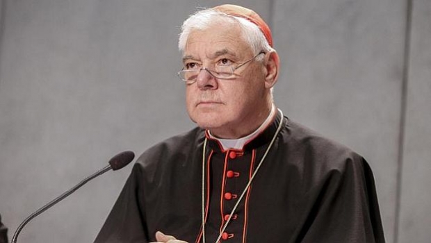 O "herdeiro" de Ratzinger roda livremente contra Bergoglio