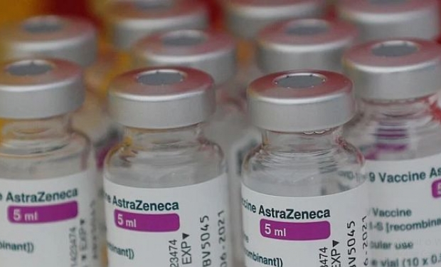 Astrazeneca é alvo de ação judicial na Itália por danos vacinais