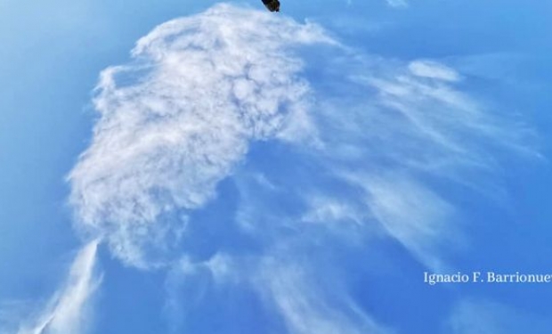 A "face de Deus" é capturada em foto no céu da Espanha