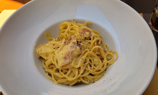 Como preparar o verdadeiro espaguete à carbonara