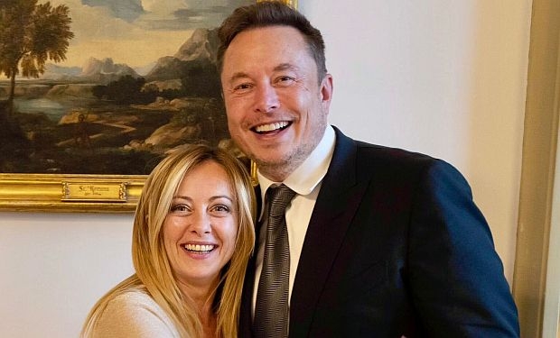 Musk interveio para libertar jornalista italiana, diz NYT