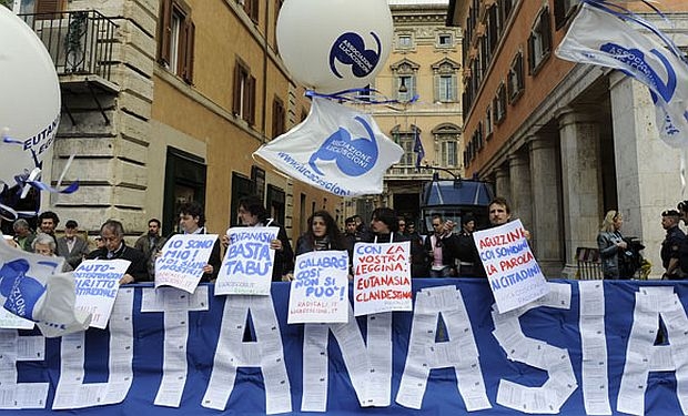 Toscana regulamenta o suicídio assistido